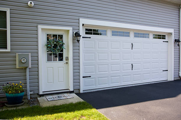 24/7 Emergency Garage Door Roller Replacement experts in Harper, KS